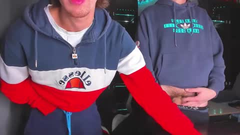 Snapshot of esthetics_boys chatting on November 1, 2025, 7:16 pm LOUIS online show from November 1, 2025, 7:16 pm