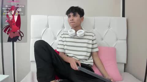 Snapshot of ethan_westt chatting on September 22, 2025, 9:39 pm Ethan online show from September 22, 2025, 9:39 pm