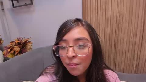Snapshot of eva_macalliter chatting on December 22, 2024, 9:44 am Angelinne online show from December 22, 2024, 9:44 am