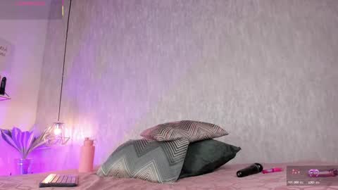 Snapshot of eva_zc chatting on October 1, 2025, 7:42 pm Eva online show from October 1, 2025, 7:42 pm