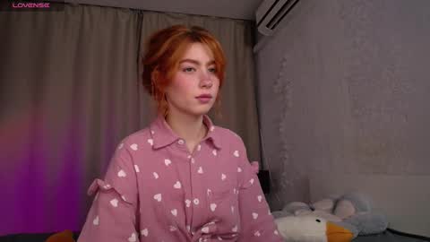 Snapshot of evaa_moonn_ chatting on October 14, 2025, 8:48 am Eva online show from October 14, 2025, 8:48 am