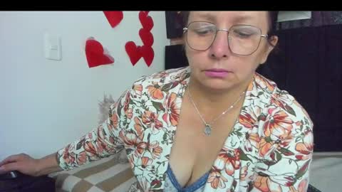 Snapshot of evaaross chatting on March 4, 2025, 9:11 pm Eva online show from March 4, 2025, 9:11 pm