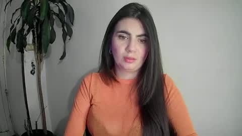 Snapshot of evacollins12 chatting on December 7, 2024, 1:14 am evacollins12 online show from December 7, 2024, 1:14 am