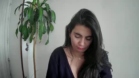 Snapshot of evacollins12 chatting on December 16, 2024, 12:27 pm evacollins12 online show from December 16, 2024, 12:27 pm