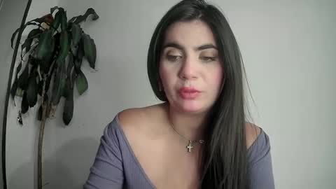 Snapshot of evacollins12 chatting on January 28, 2025, 2:21 am evacollins12 online show from January 28, 2025, 2:21 am