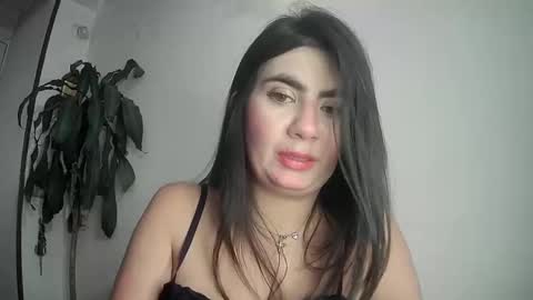 Snapshot of evacollins12 chatting on February 6, 2025, 12:22 am evacollins12 online show from February 6, 2025, 12:22 am