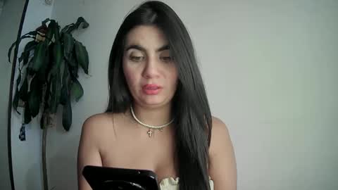 Snapshot of evacollins12 chatting on February 7, 2025, 10:20 pm evacollins12 online show from February 7, 2025, 10:20 pm