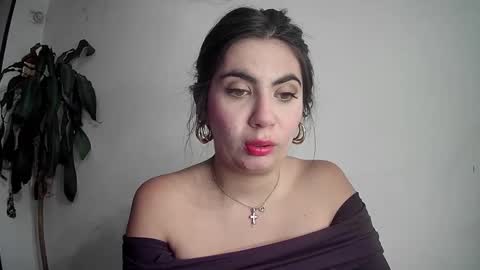 Snapshot of evacollins12 chatting on February 9, 2025, 12:17 am evacollins12 online show from February 9, 2025, 12:17 am