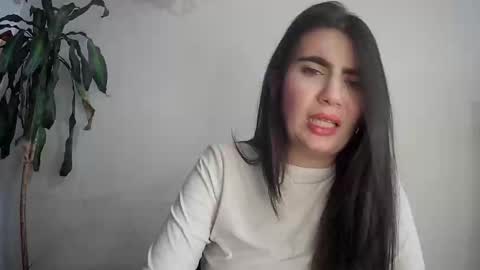 Snapshot of evacollins12 chatting on February 24, 2025, 9:31 pm evacollins12 online show from February 24, 2025, 9:31 pm