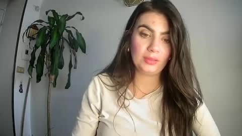Snapshot of evacollins12 chatting on March 4, 2025, 9:00 pm evacollins12 online show from March 4, 2025, 9:00 pm