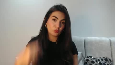 Snapshot of evacollins12 chatting on September 11, 2025, 1:17 am evacollins12 online show from September 11, 2025, 1:17 am