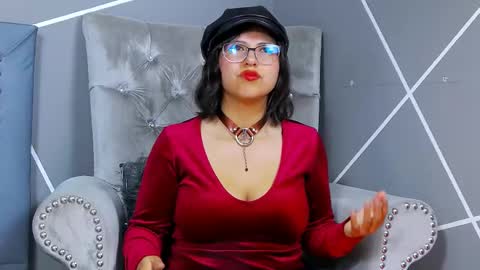 Snapshot of evangeline_17 chatting on March 1, 2025, 3:32 am Miss Evangeline online show from March 1, 2025, 3:32 am