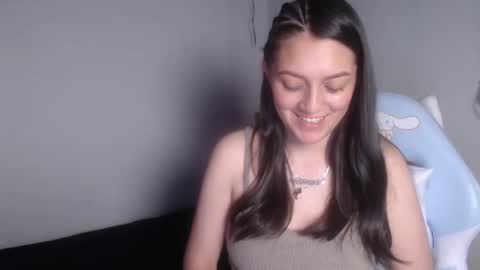 Snapshot of evangeline_petite chatting on November 13, 2025, 3:49 am eva online show from November 13, 2025, 3:49 am