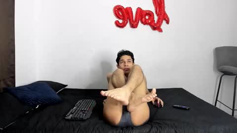 Snapshot of evans_collins24 chatting on October 29, 2025, 1:08 am Evans collins24 online show from October 29, 2025, 1:08 am