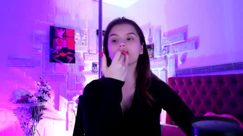 Snapshot of evathopson chatting on February 13, 2025, 6:48 pm Eva  next stream -  - 1600 UTC2000  online show from February 13, 2025, 6:48 pm