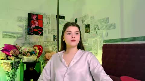 Snapshot of evathopson chatting on March 8, 2025, 11:27 am Eva  next stream -  - 1600 UTC2000  online show from March 8, 2025, 11:27 am