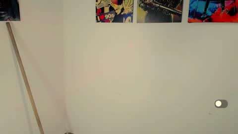 Snapshot of evelin_shy chatting on December 15, 2024, 11:23 am Evelin online show from December 15, 2024, 11:23 am