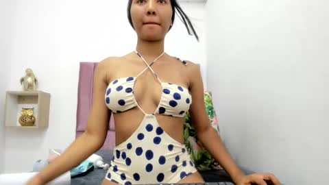 Snapshot of evelyn_morgan1 chatting on October 25, 2025, 12:51 am evelyn_morgan1 online show from October 25, 2025, 12:51 am