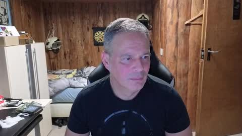 Snapshot of exibe1219 chatting on January 6, 2025, 6:52 pm exibe1219 online show from January 6, 2025, 6:52 pm