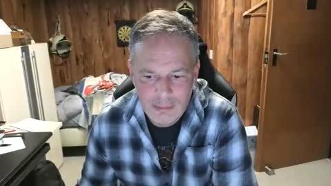 Snapshot of exibe1219 chatting on October 20, 2025, 12:27 pm exibe1219 online show from October 20, 2025, 12:27 pm