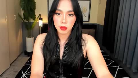 Suki online show from September 26, 2025, 8:07 am
