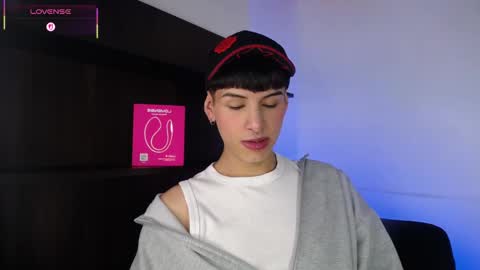 Snapshot of ezra_storm chatting on October 14, 2025, 5:08 am Juan online show from October 14, 2025, 5:08 am