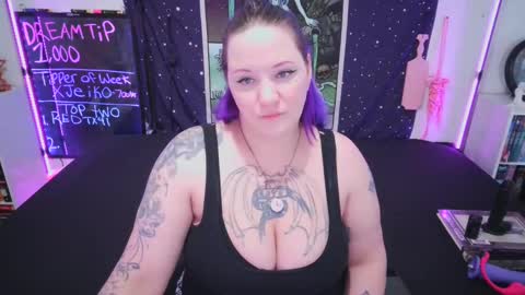 Snapshot of faeofmyth chatting on September 17, 2025, 2:19 pm faeofmyth online show from September 17, 2025, 2:19 pm