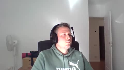 Snapshot of faer_087 chatting on October 31, 2025, 1:23 pm faer_087 online show from October 31, 2025, 1:23 pm