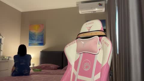 Snapshot of fairy_bloomix chatting on September 24, 2025, 1:36 pm Bloom  online show from September 24, 2025, 1:36 pm