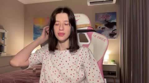 Snapshot of fairy_bloomix chatting on October 31, 2025, 3:24 pm Bloom  online show from October 31, 2025, 3:24 pm