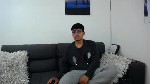 Snapshot of fallgays chatting on January 16, 2025, 2:51 pm FallGays online show from January 16, 2025, 2:51 pm