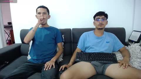 Snapshot of fallgays chatting on February 16, 2025, 9:27 pm FallGays online show from February 16, 2025, 9:27 pm