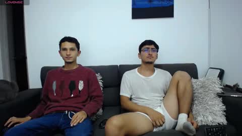 Snapshot of fallgays chatting on March 9, 2025, 1:35 am FallGays online show from March 9, 2025, 1:35 am