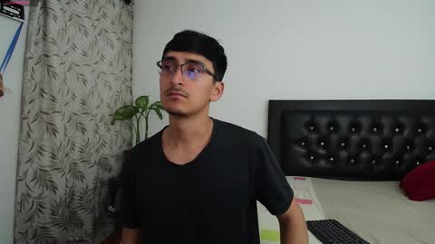 Snapshot of fallgays chatting on September 21, 2025, 12:23 am FallGays online show from September 21, 2025, 12:23 am