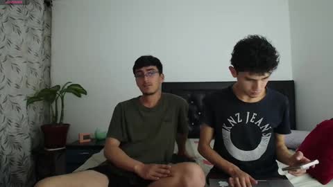 Snapshot of fallgays chatting on October 6, 2025, 11:46 pm FallGays online show from October 6, 2025, 11:46 pm