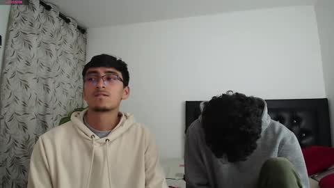 Snapshot of fallgays chatting on October 8, 2025, 11:35 pm FallGays online show from October 8, 2025, 11:35 pm