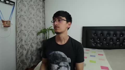 Snapshot of fallgays chatting on October 18, 2025, 11:38 pm FallGays online show from October 18, 2025, 11:38 pm