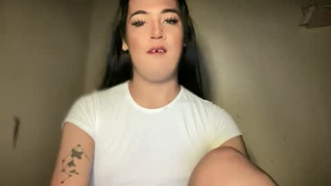 Snapshot of fallon_empress chatting on October 19, 2025, 6:08 pm callmecindy online show from October 19, 2025, 6:08 pm