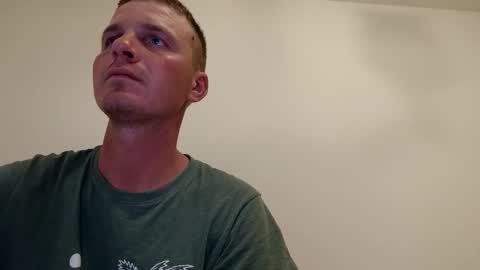 Snapshot of farafonoff chatting on October 18, 2025, 5:35 pm farafonoff online show from October 18, 2025, 5:35 pm