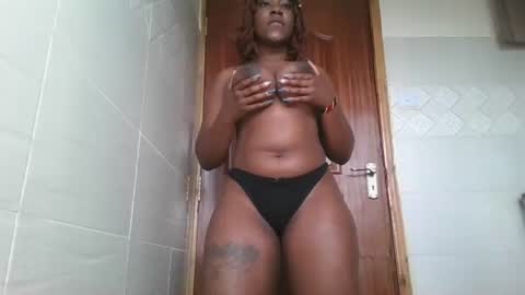 Snapshot of fatassfreak254 chatting on December 21, 2024, 8:39 am Winnie online show from December 21, 2024, 8:39 am