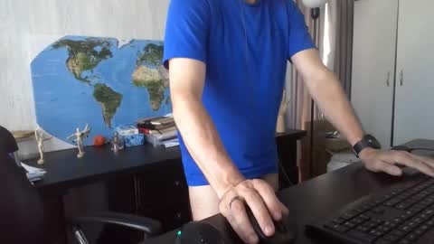 Snapshot of femdomsubby chatting on December 5, 2024, 4:53 am femdomsubby online show from December 5, 2024, 4:53 am