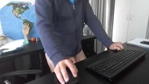 Snapshot of femdomsubby chatting on January 3, 2025, 2:54 am femdomsubby online show from January 3, 2025, 2:54 am