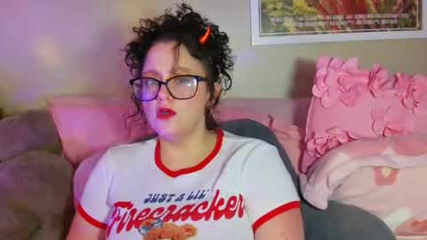 Snapshot of fieryminx67 chatting on October 1, 2025, 5:24 am fieryminx67 online show from October 1, 2025, 5:24 am