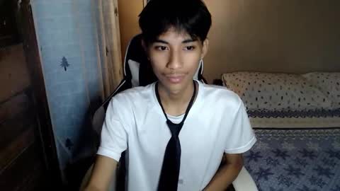 Snapshot of fineboii_rey18 chatting on September 14, 2025, 2:16 pm fineboii_rey18 online show from September 14, 2025, 2:16 pm