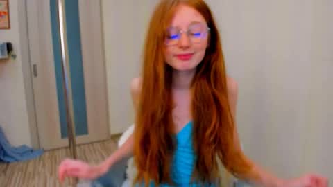 Snapshot of fire_luna chatting on October 8, 2025, 6:00 am fire_luna online show from October 8, 2025, 6:00 am