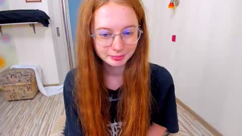 Snapshot of fire_luna chatting on November 1, 2025, 5:20 am fire_luna online show from November 1, 2025, 5:20 am