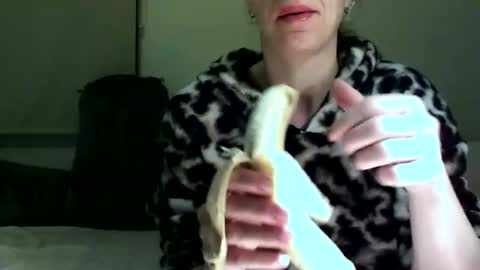 Snapshot of fitbut chatting on December 29, 2024, 5:22 pm Fitbut online show from December 29, 2024, 5:22 pm