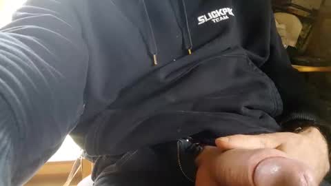 Snapshot of fiveforwilly1 chatting on December 18, 2024, 11:02 am Markus online show from December 18, 2024, 11:02 am