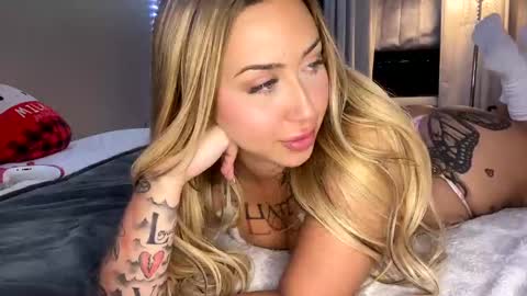 Snapshot of flexyroxxxy chatting on December 14, 2024, 2:12 am Roxy online show from December 14, 2024, 2:12 am