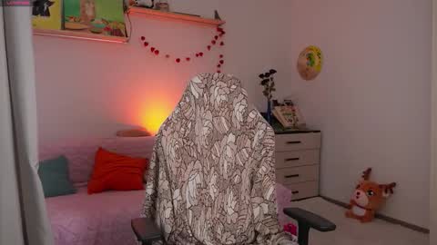 Snapshot of flonodo chatting on November 9, 2025, 11:30 am Eliza online show from November 9, 2025, 11:30 am